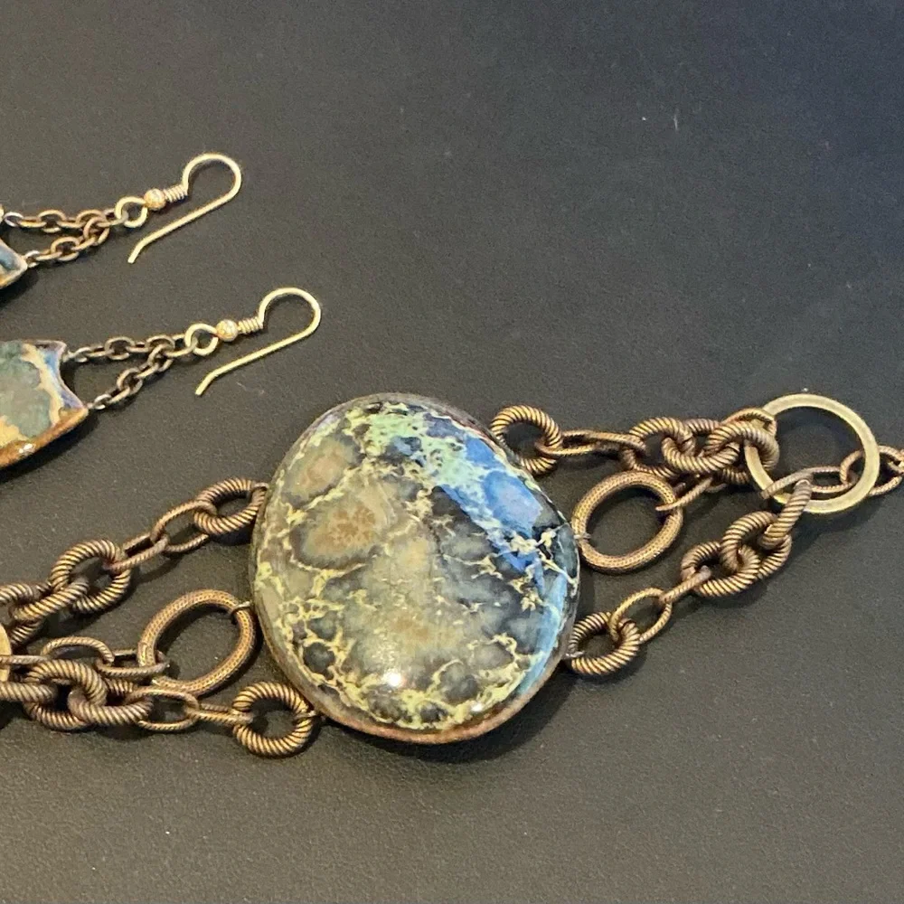 Artisan Bronze Bracelet with Blue Highlights Brand new with tags - Picture 2 of 9